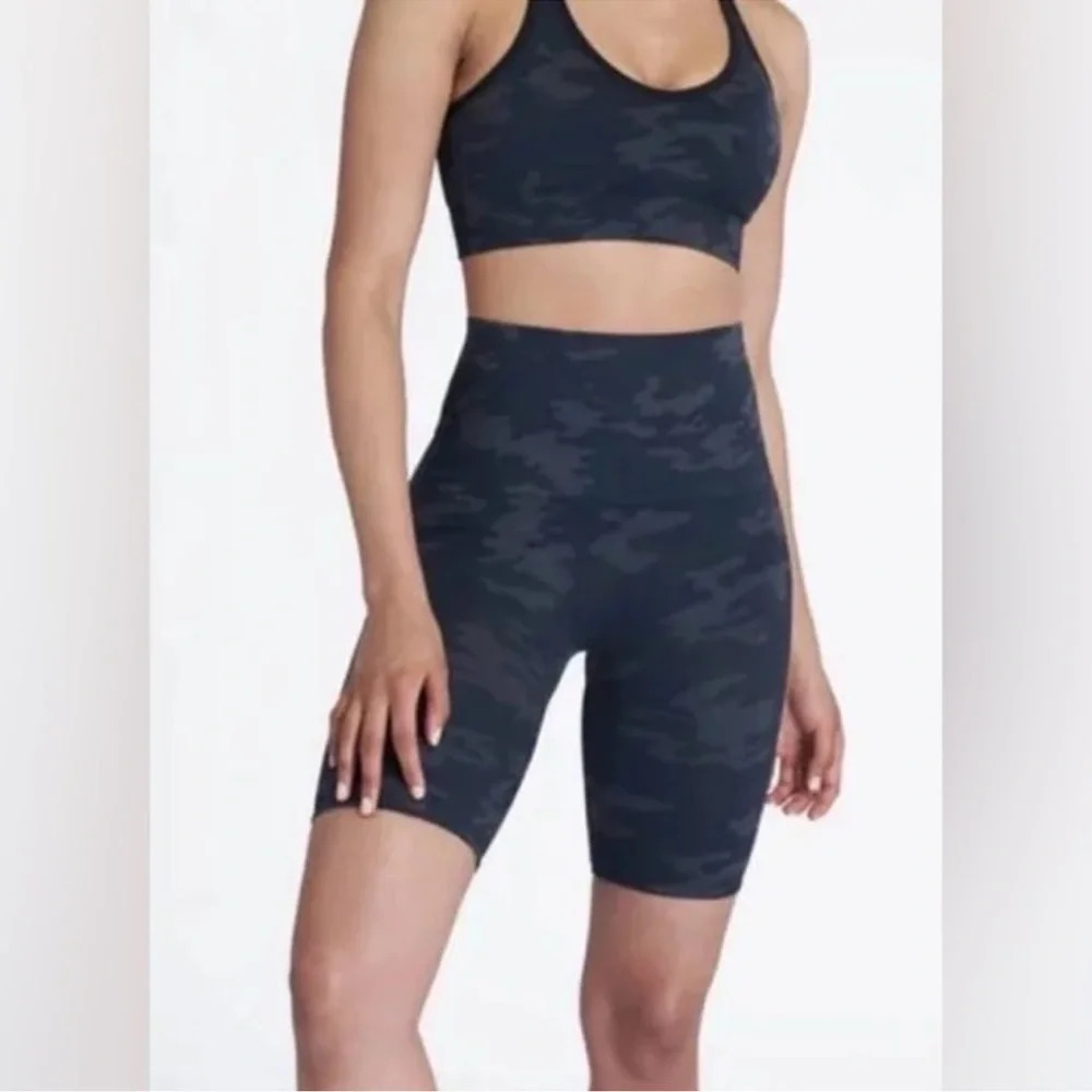 Spanx Black Camo Seamless Look At Me Now Shapewear Biker Shorts Women Large